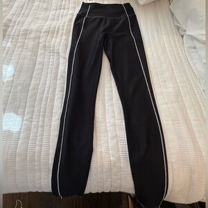 ALO Yoga Highlight Leggings